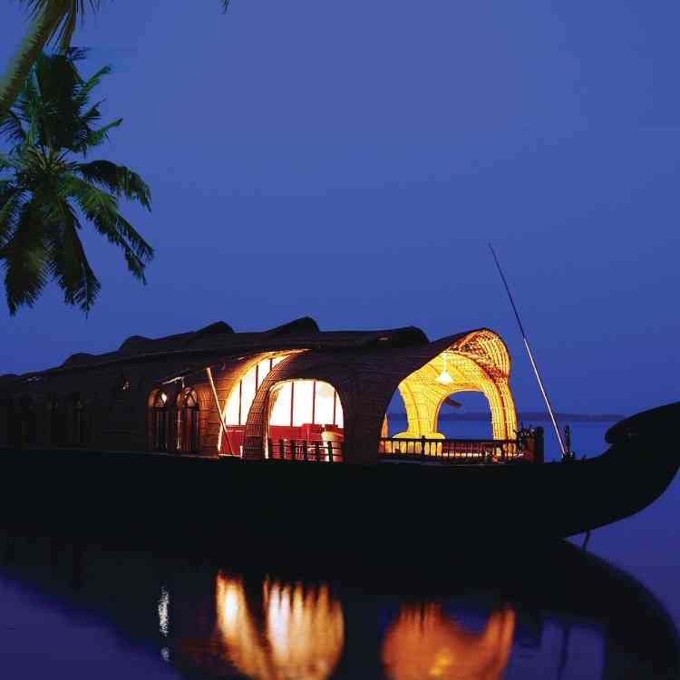 10 Best Places to Visit in Alappuzha or Alleppey